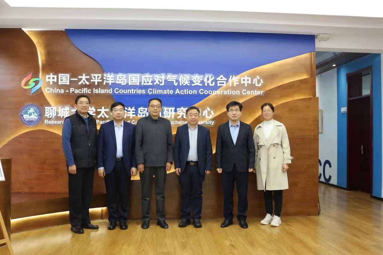 区域国别研究与区域国别学人才培养学术研讨会在小妲己直播
举行